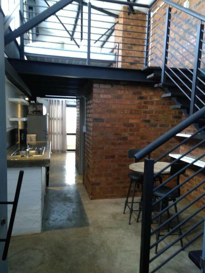 Appartement Entire Industrial-Style Loft In Maboneng à Johannesbourg Extérieur photo